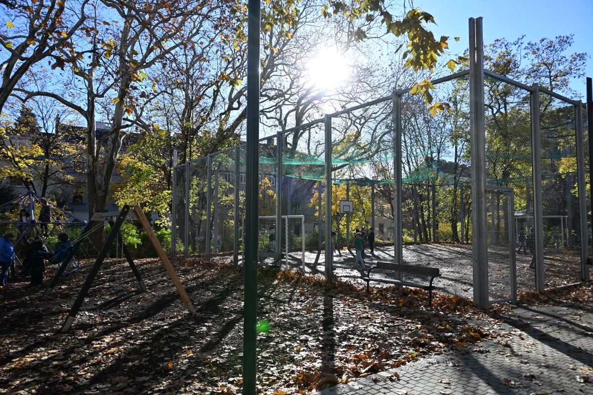 Besser Beleuchtung und weniger Lärm im Albert-Dub-Park