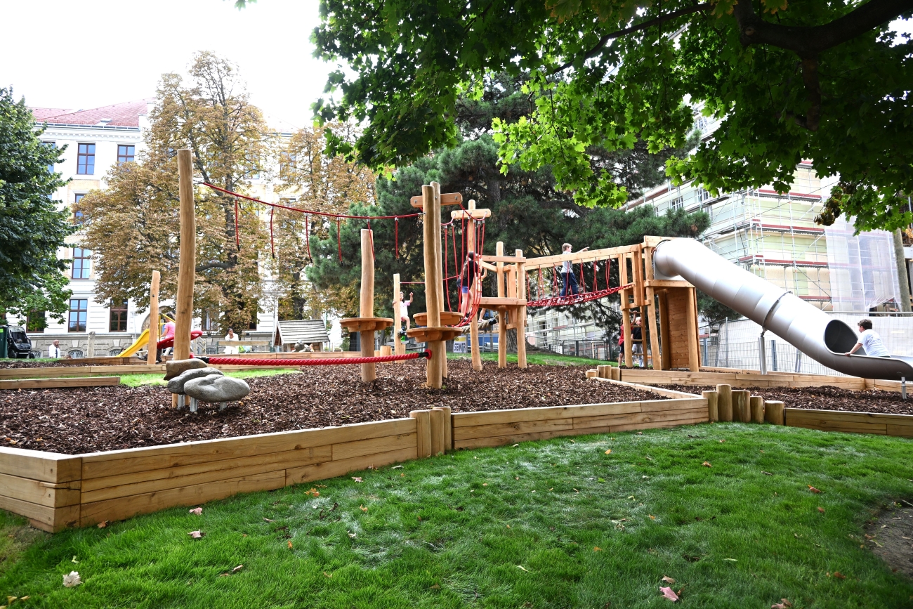 Viel umgesetzt, gut gewirtschaftet: Schulvorplätze, neue Freizeitmöglichkeiten und 28 neue Bäume